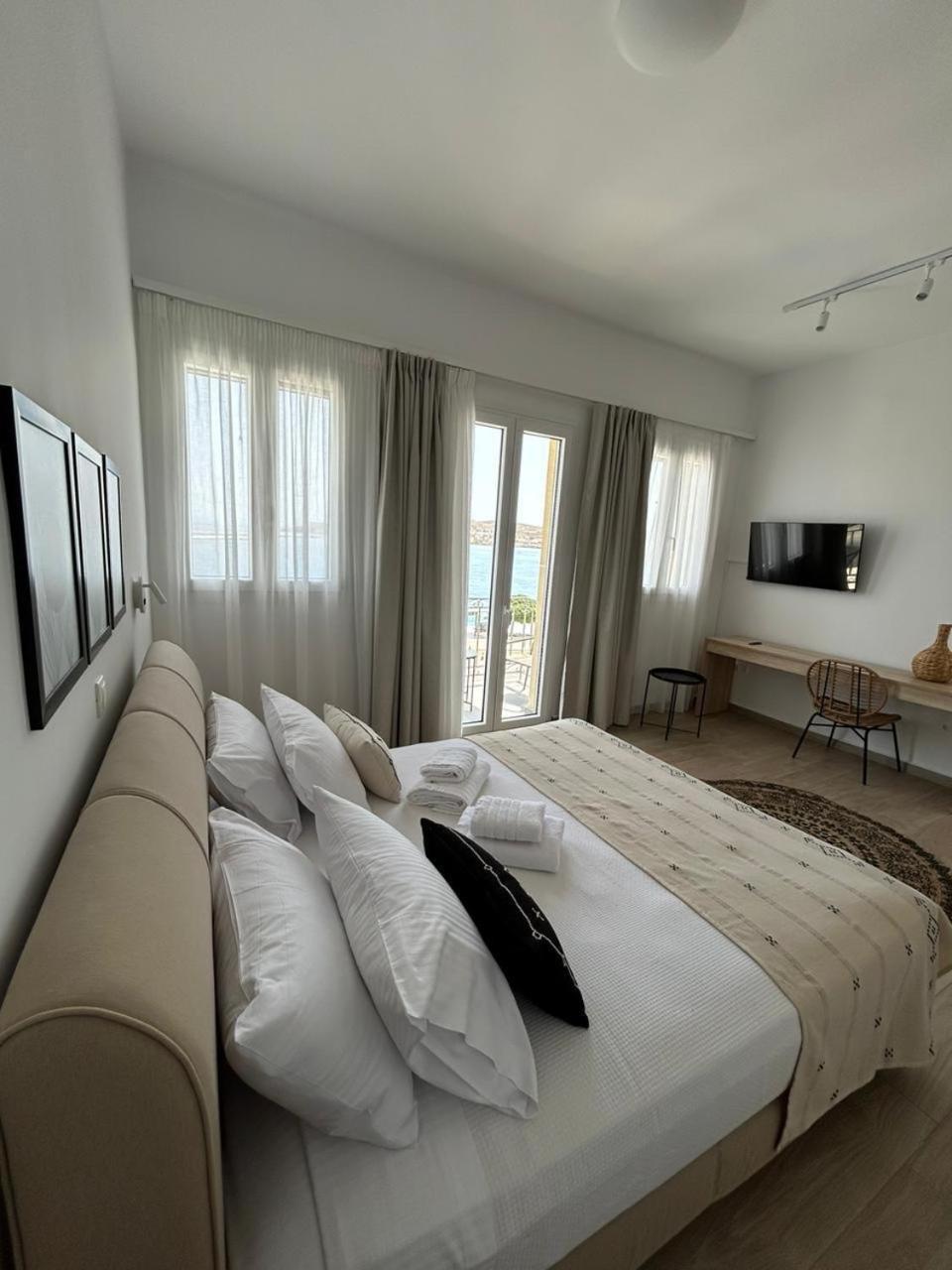 ארמופוליס Emilia Suites מראה חיצוני תמונה