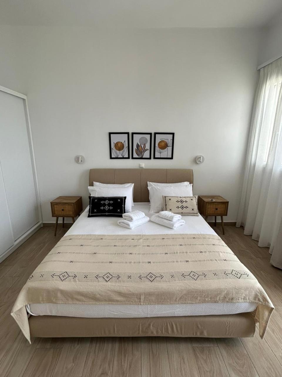ארמופוליס Emilia Suites מראה חיצוני תמונה
